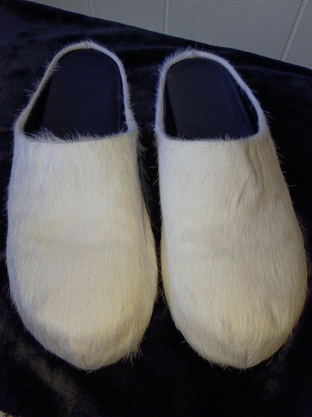 Vintage-Inspired Hair-On Slip-On Loafers – Size 45